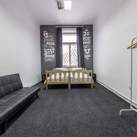 Hostel Best Time Lviv Buitenkant foto