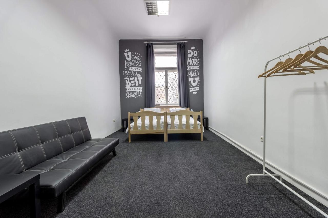 Hostel Best Time Lviv Buitenkant foto