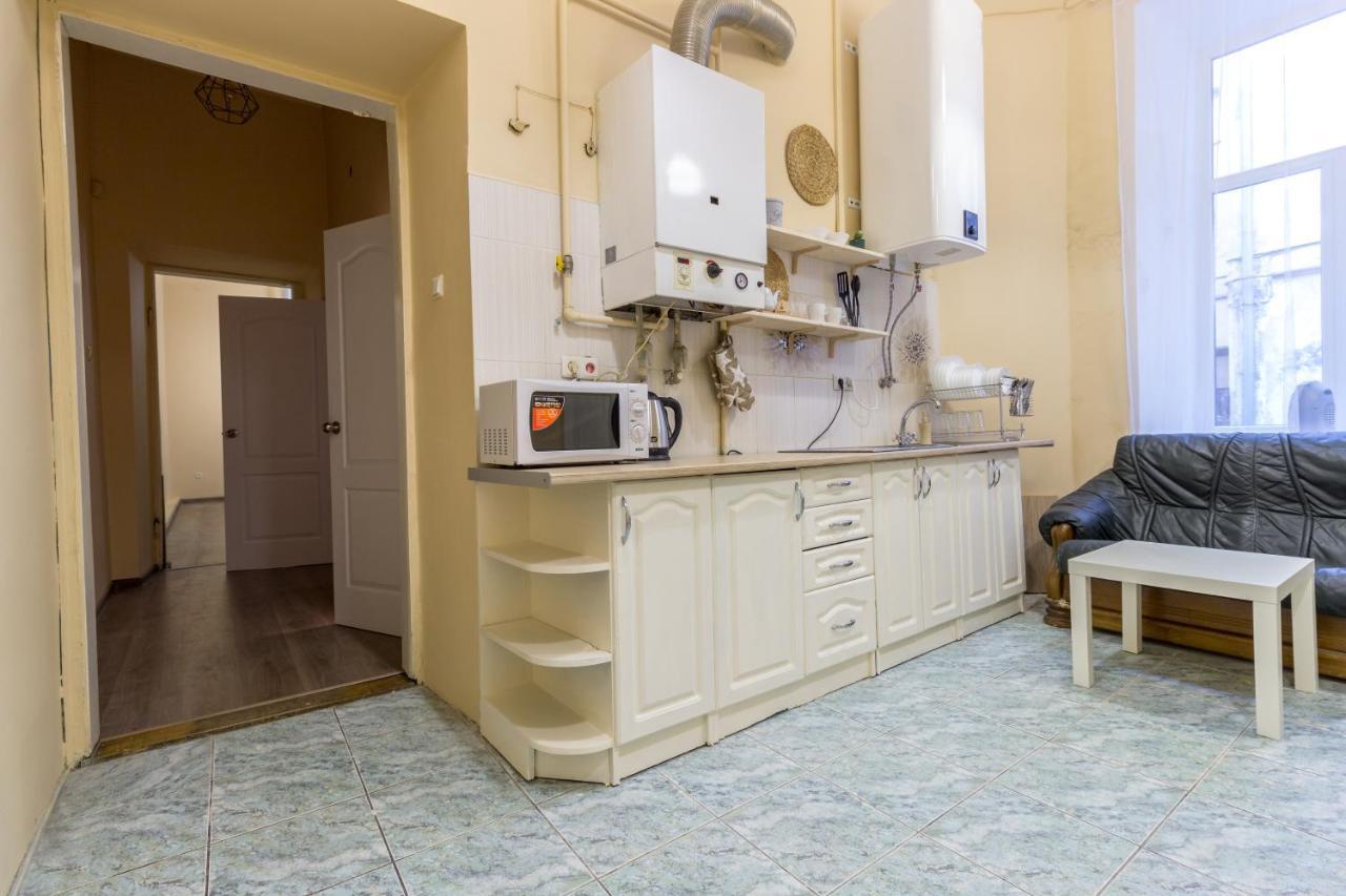 Hostel Best Time Lviv Buitenkant foto