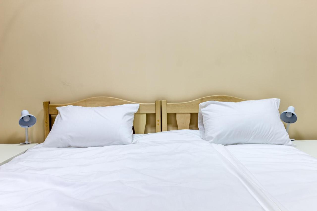 Hostel Best Time Lviv Buitenkant foto