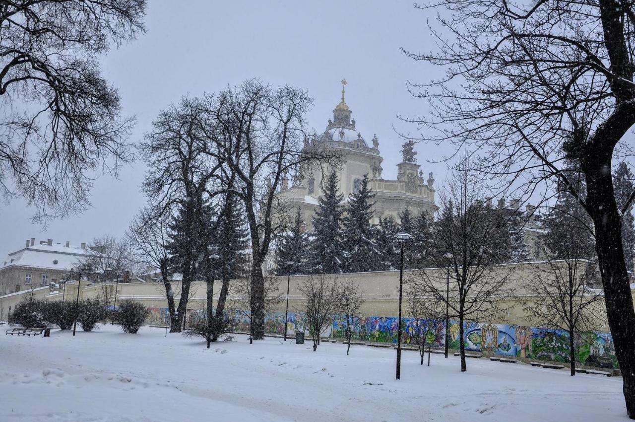 Hostel Best Time Lviv Buitenkant foto